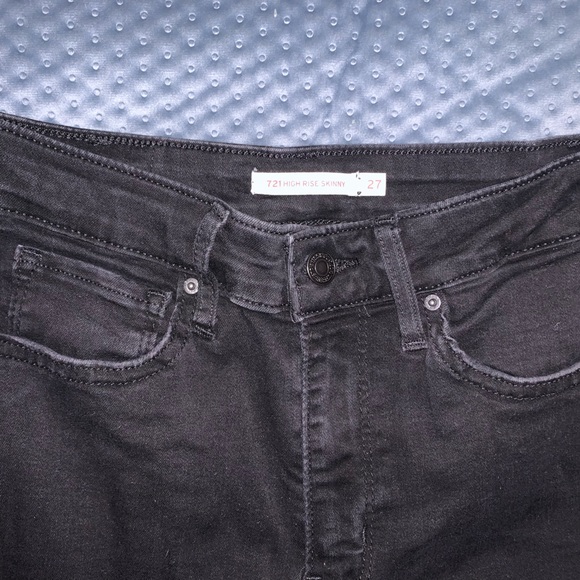 Levi Strauss & Co distressed high rise skinny black jean size 27 - Picture 4 of 4